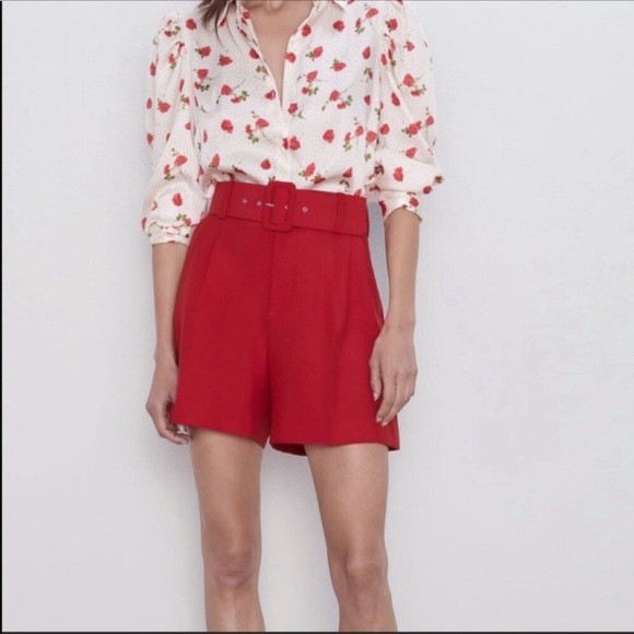 zara red shorts